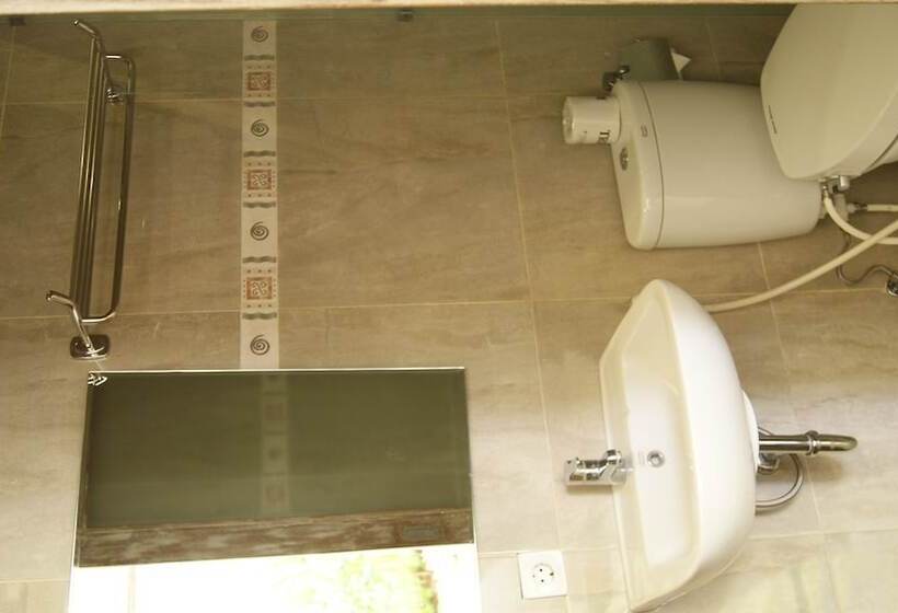 スタンダードルーム, Sugiras Living