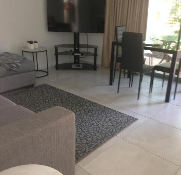 Апартаменты Deluxe 1 Спальня, Chez Noosa Resort Motel
