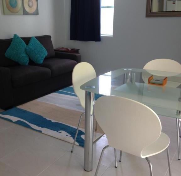 Апартаменты Deluxe 1 Спальня, Chez Noosa Resort Motel