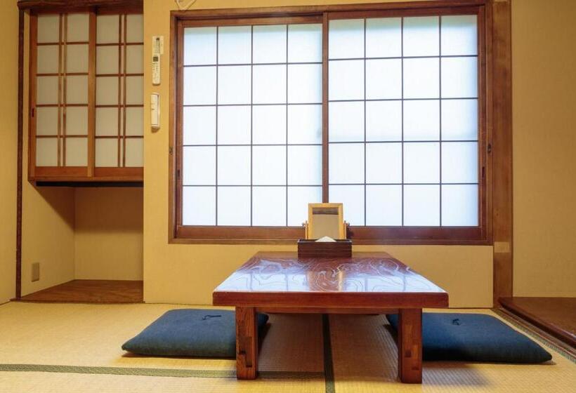 חדר סטנדרד יחיד חדר אמבטיה משותף, Gion Ryokan Qbeh