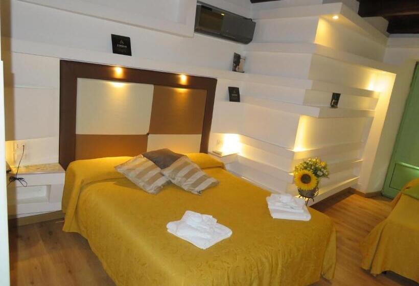 اتاق راحتی سه تخته, Albergo Del Centro Storico