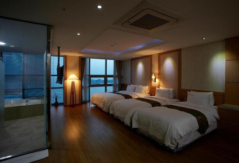 חדר משפחתי פרמיום, Benikea Hotel Yeosu
