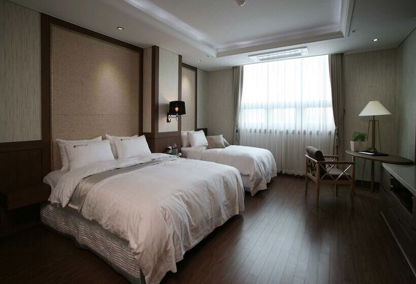 اتاق استاندارد با چشم‌انداز شهر, Benikea Hotel Yeosu