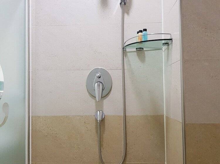 اتاق لوکس خانوادگی, Benikea Hotel Yeosu