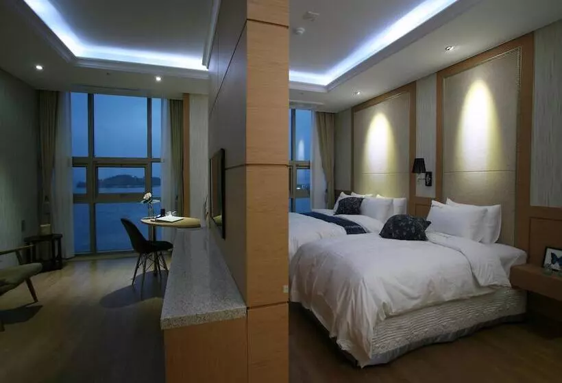 オーシャンビューのプレミアムルーム。, Benikea Hotel Yeosu