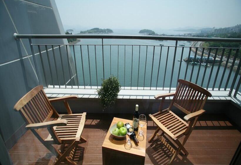 اتاق لوکس با چشم‌انداز دریا, Benikea Hotel Yeosu
