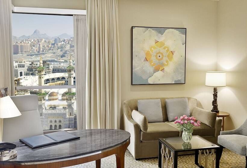 Номер Superior с Видом, Conrad Jabal Omar Makkah