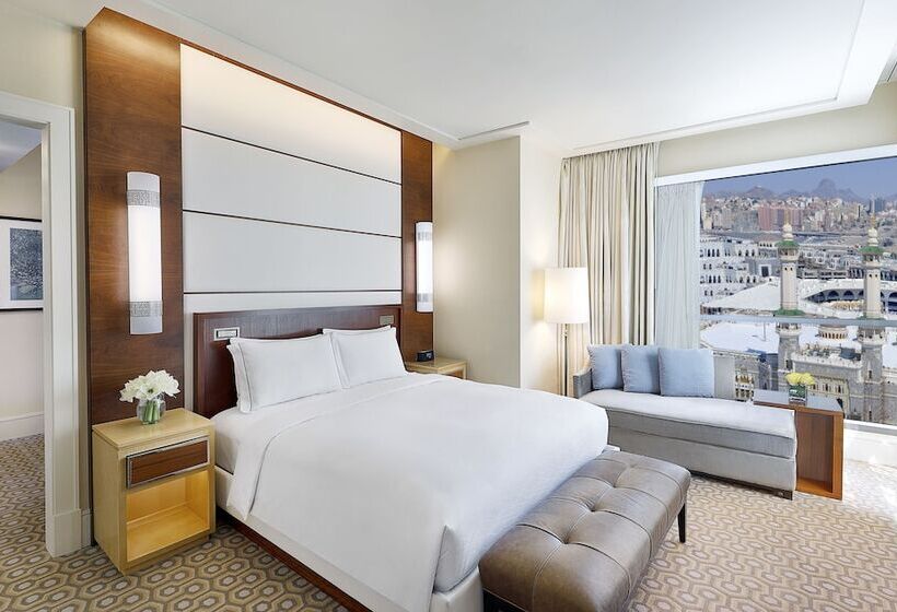 Люкс Премиум, Conrad Jabal Omar Makkah