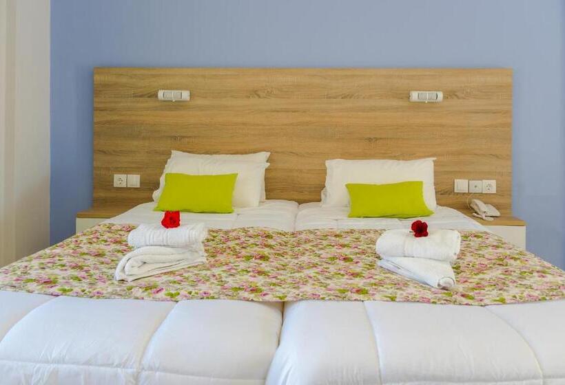 דירת סופריור, חדר שינה 1, נוף לבריכה, Evelin