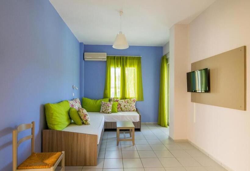 דירת סופריור, חדר שינה 1, נוף לבריכה, Evelin