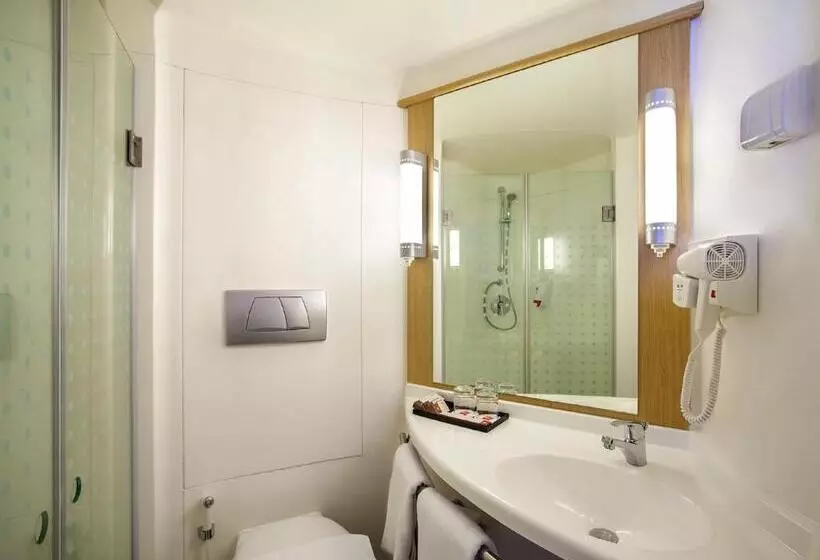 スーペリアールーム, Ibis Manado City Center Boulevard