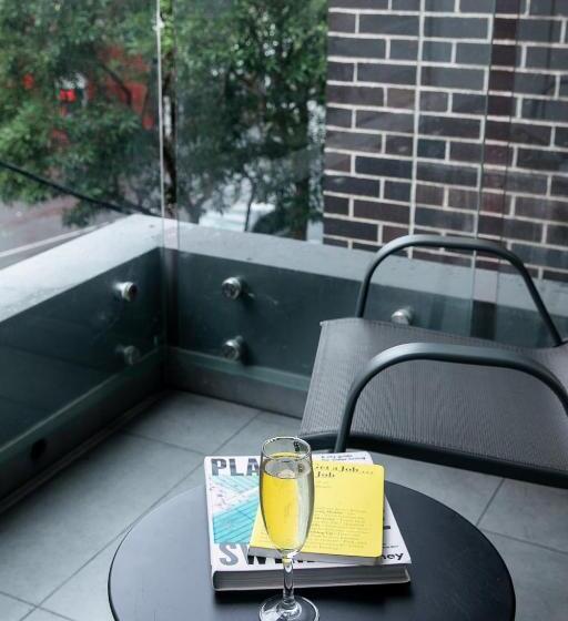 اتاق استاندارد با تخت دو نفره بزرگ, Kith Hotel Darling Harbour