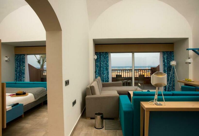 Deluxe Suite Sea View, Novotel Marsa Alam Beach Resort