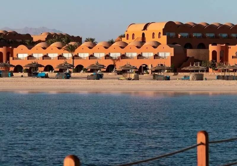 اتاق استاندارد با چشمانداز دریا, Novotel Marsa Alam Beach Resort