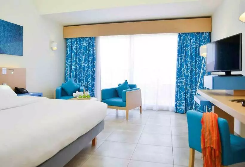 اتاق استاندارد با چشمانداز دریا, Novotel Marsa Alam Beach Resort