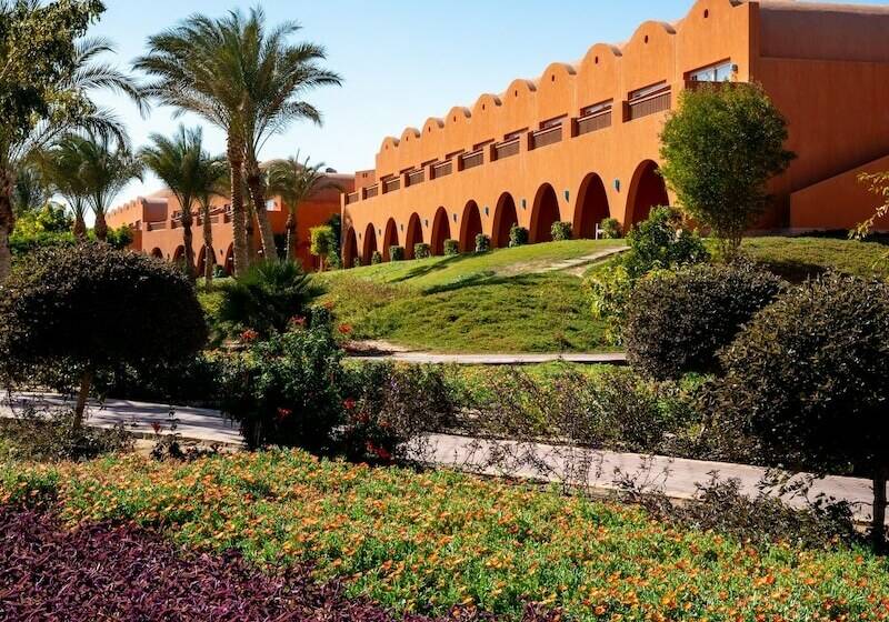 اتاق استاندارد با تخت دوبل, Novotel Marsa Alam Beach Resort