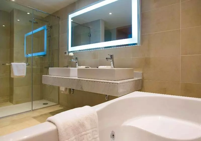 Deluxe Suite Sea View, Novotel Marsa Alam Beach Resort