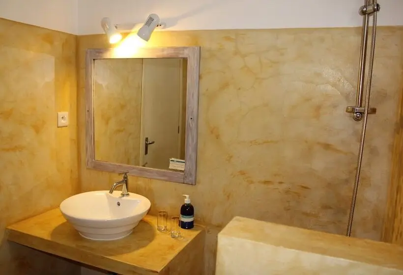 اتاق استاندارد, Chantauvent Guesthouse