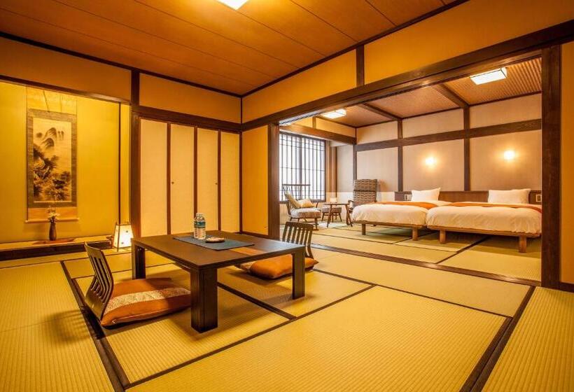 اتاق خانوادگی, Ryokan Asunaro