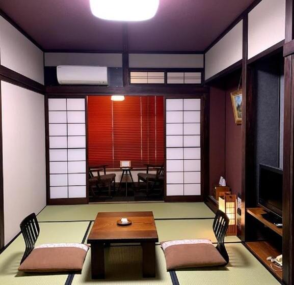 غرفة قياسية, Ryokan Asunaro