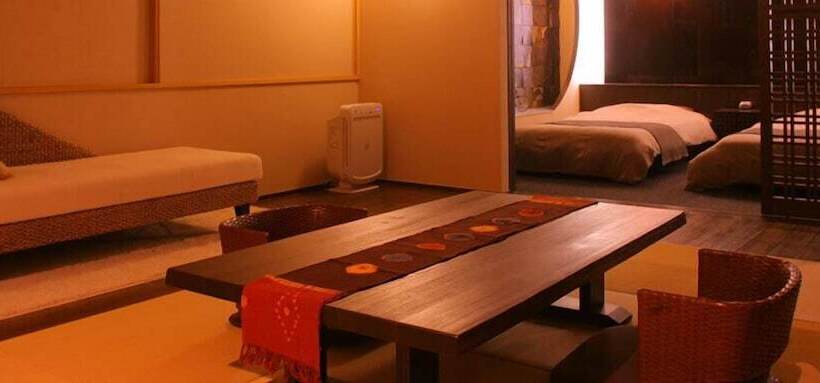 غرفة قياسية, Yamashiro Onsen Ryokan Tatami