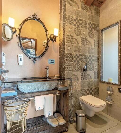 غرفة بريميوم مطلّة علي البحر, The Baga Beach Resort