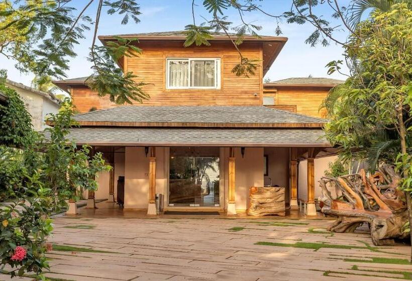 جناح مزوَّد بشرفة, The Baga Beach Resort