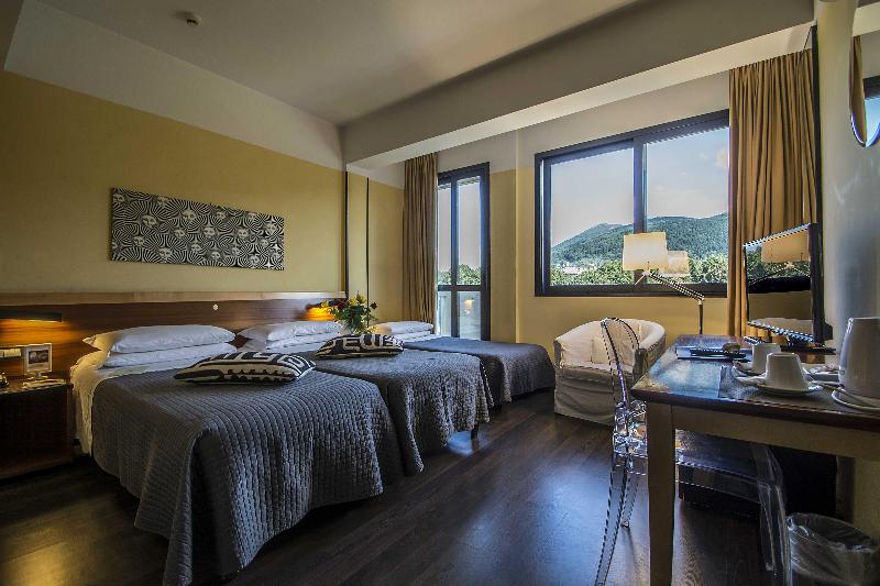 اتاق استاندارد سه نفره, Art Hotel Milano