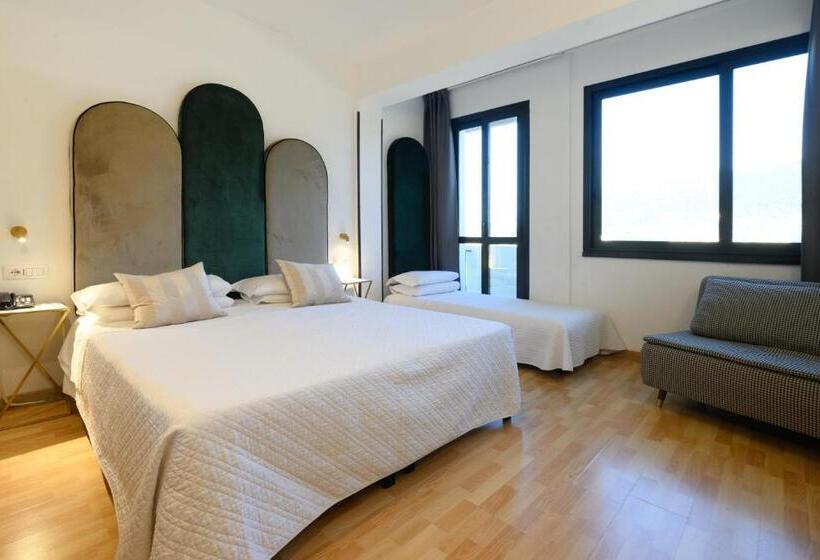 标准三人间, Art Hotel Milano