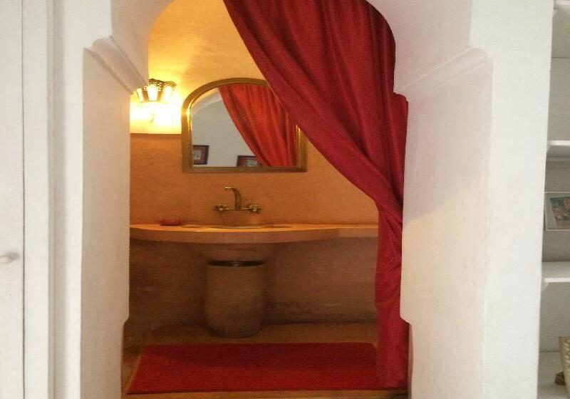 标准间, Artemisia Palace