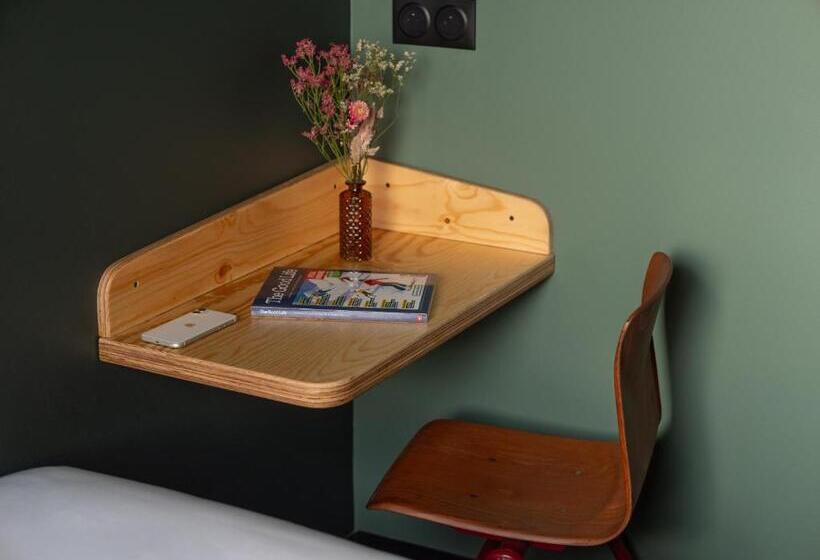 غرفة كلاسكية مع شرفة, Eklo Paris Expo Porte De Versailles