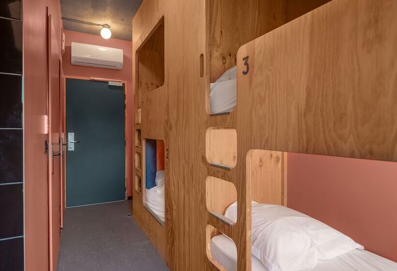 سرير فى غرفة مشتركه, Eklo Paris Expo Porte De Versailles