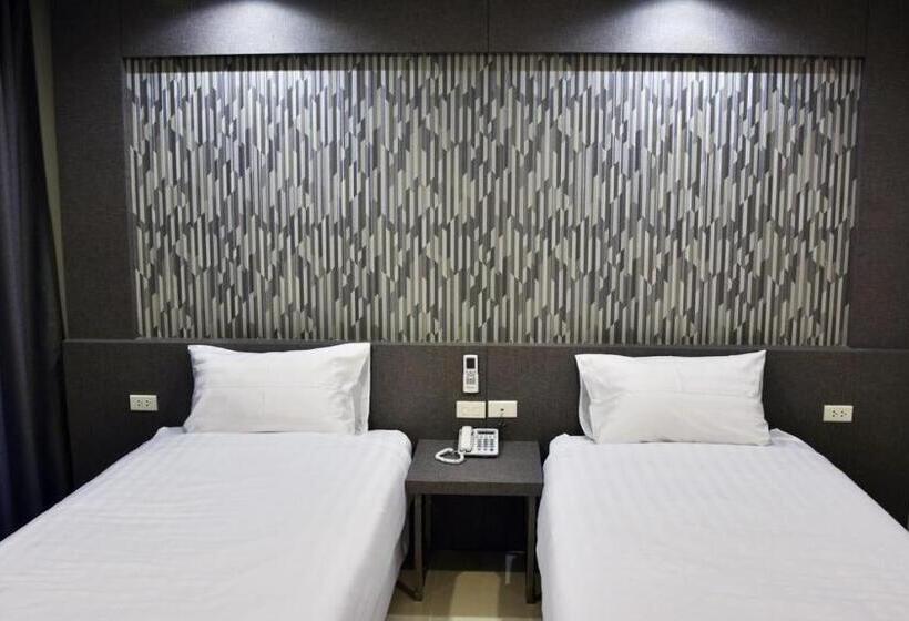 Deluxe Rum, C Hotel Bangna