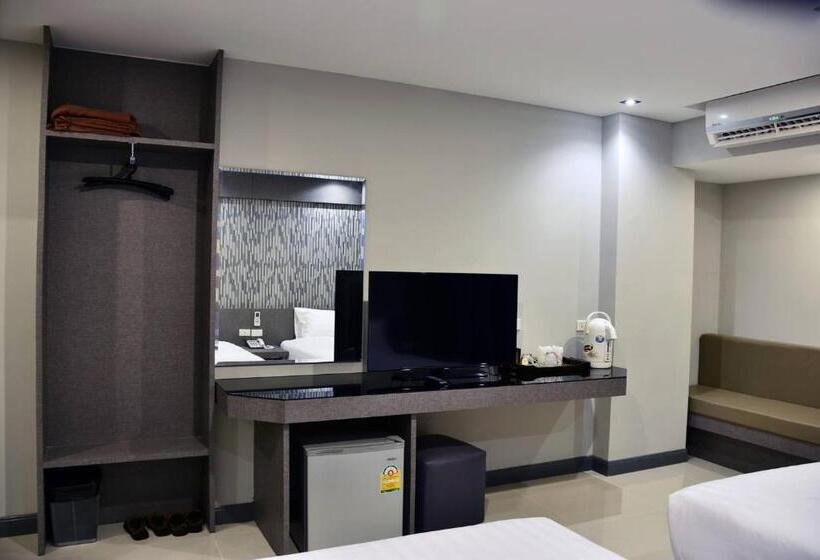 Deluxe Rum, C Hotel Bangna