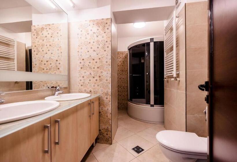 غرفة سوبيريور, Cindrel