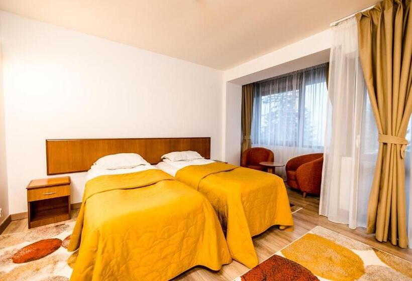 غرفة سوبيريور, Cindrel