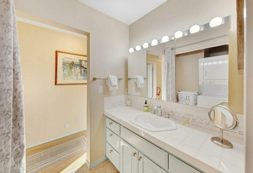 דירת שני חדרים, Embarcadero Bay View