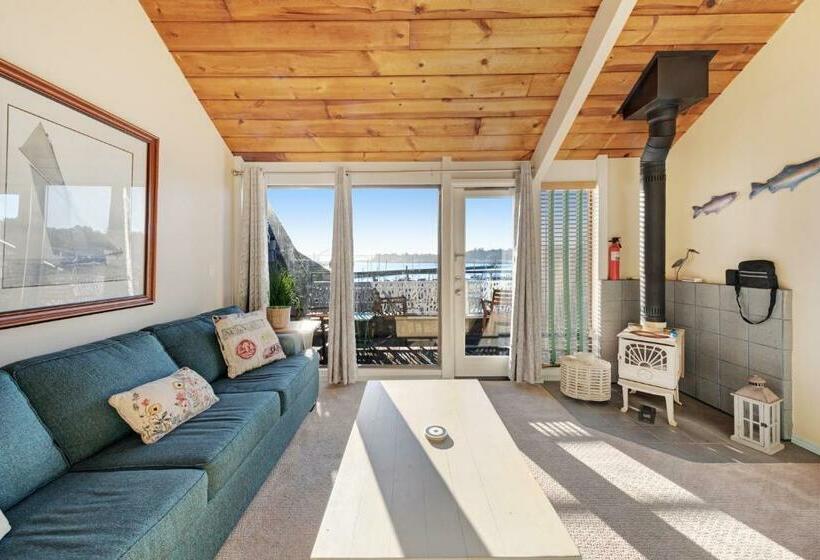 דירת שני חדרים, Embarcadero Bay View