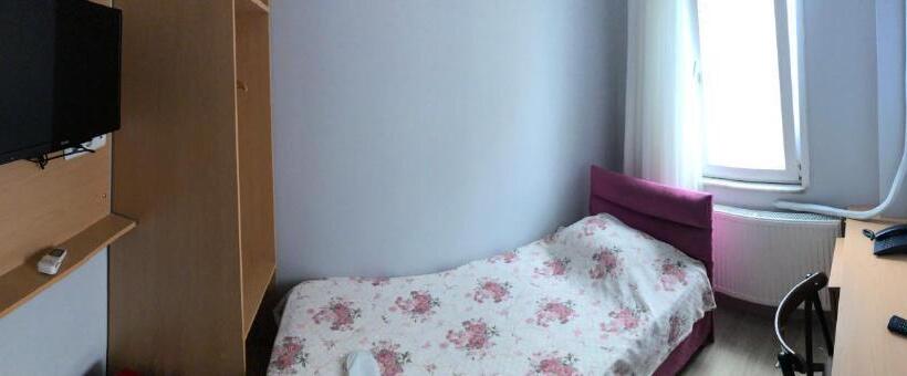 اتاق استاندارد یک تخته با سرویس بهداشتی مشترک, Ozsefa