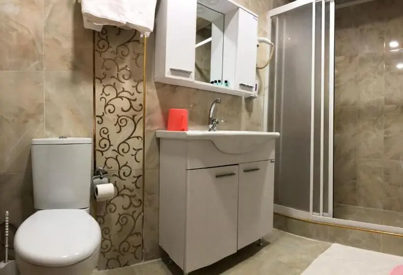 Bed in Shared Room with Shared Bathroom, Ozsefa