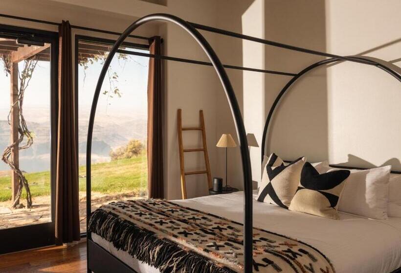 带河湖景观的套房, Sagecliffe Resort & Spa