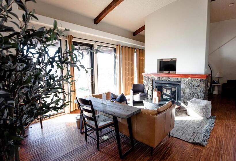 Люкс Вид на Реку, Sagecliffe Resort & Spa
