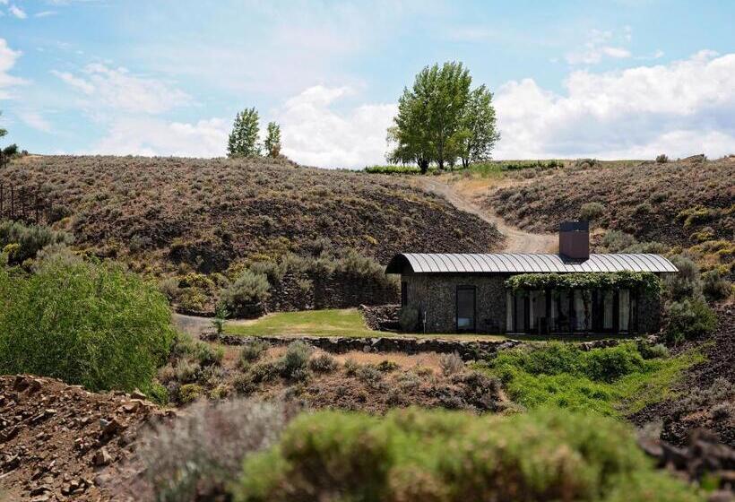 带河湖景观的套房, Sagecliffe Resort & Spa