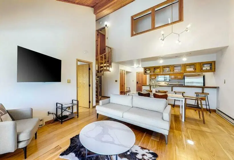 Huoneisto 2 Makuuhuonetta, Townsend Place   Beaver Creek Retreat