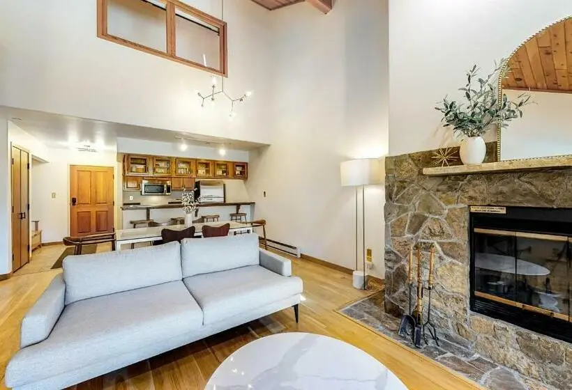 Huoneisto 2 Makuuhuonetta, Townsend Place   Beaver Creek Retreat