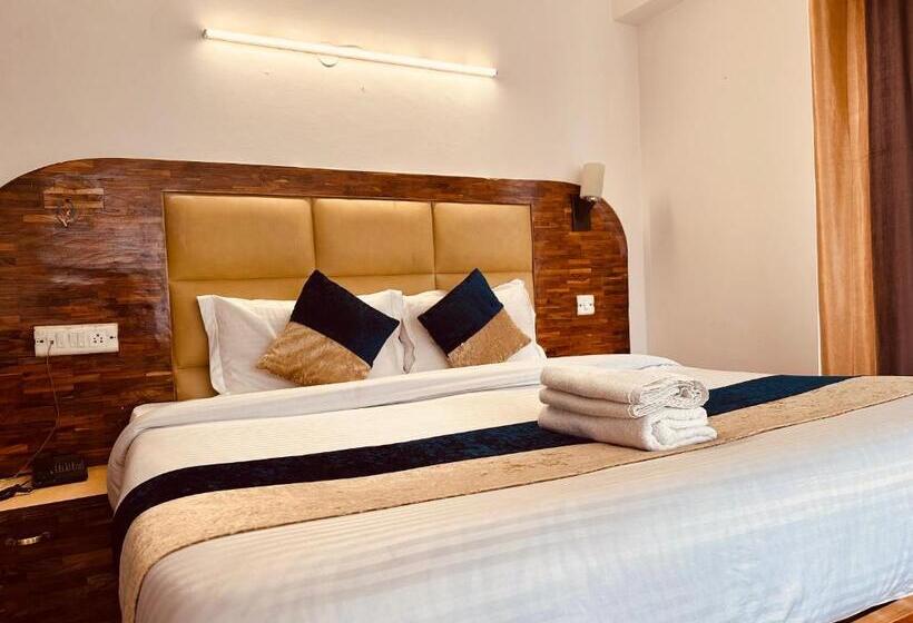 اتاق اکونومی, Kalinga Grand Manali