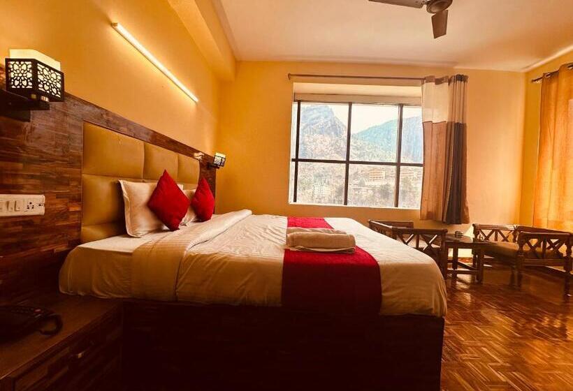 اتاق استاندارد با تخت بزرگ, Kalinga Grand Manali