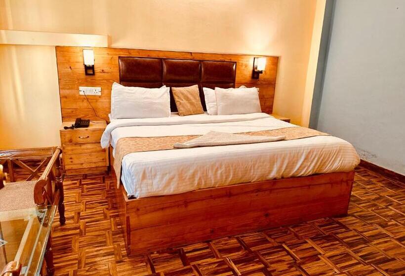اتاق استاندارد با تخت بزرگ, Kalinga Grand Manali