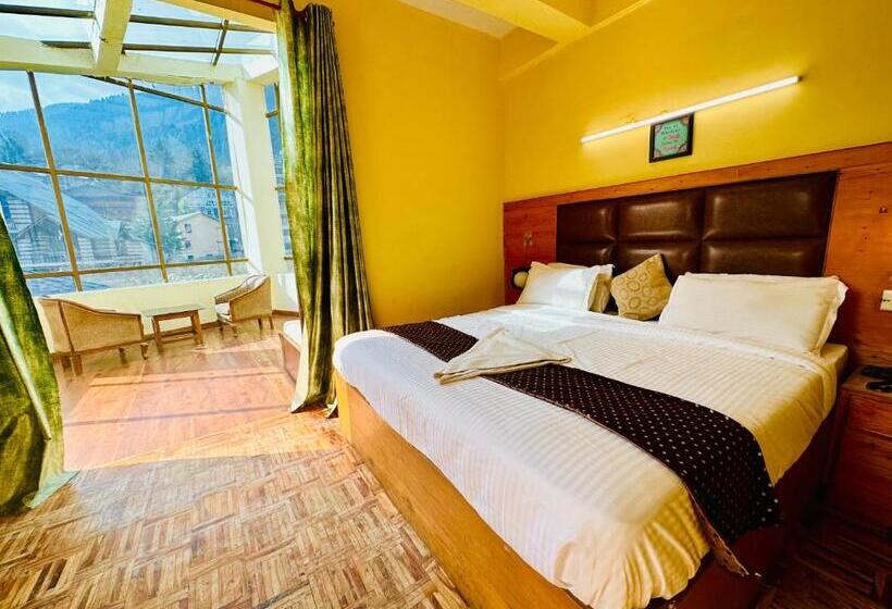 اتاق سوپریور با تخت بزرگ, Kalinga Grand Manali