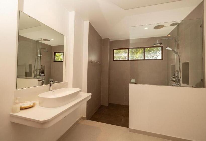 Camera Familiare Vista Giardino, The Ava Resort Koh Tao